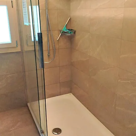 Apartment 5-zimmerwohnung Zentral Und Nahe Den Skipisten