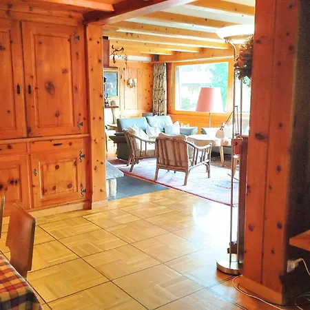 5-zimmerwohnung Zentral Und Nahe Den Skipisten Apartment