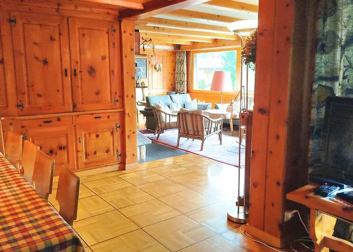 5-zimmerwohnung Zentral Und Nahe Den Skipisten 公寓