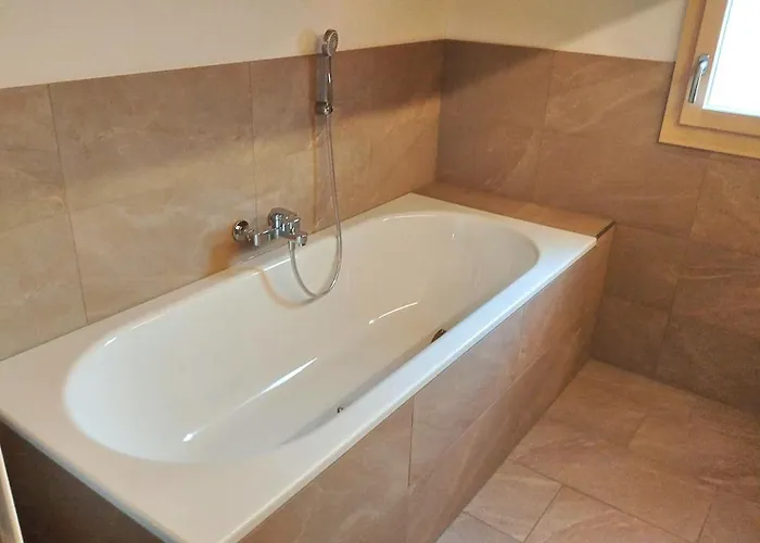 5-zimmerwohnung Zentral Und Nahe Den Skipisten 公寓 *