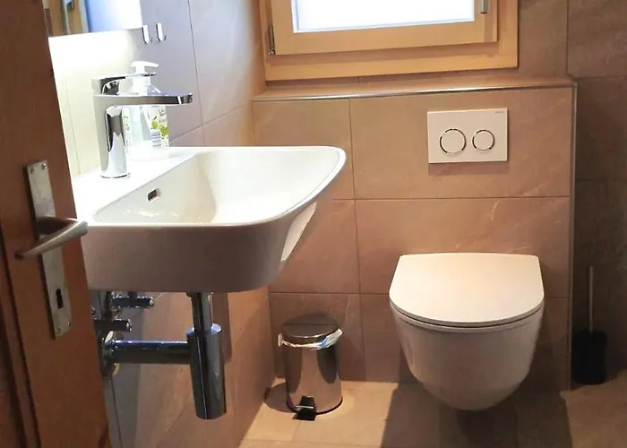 5-zimmerwohnung Zentral Und Nahe Den Skipisten 公寓