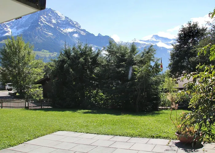 5-zimmerwohnung Zentral Und Nahe Den Skipisten 公寓